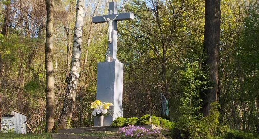 Krzyż na Hofmanie chroniący przed duchami. Foto Marta Wrona