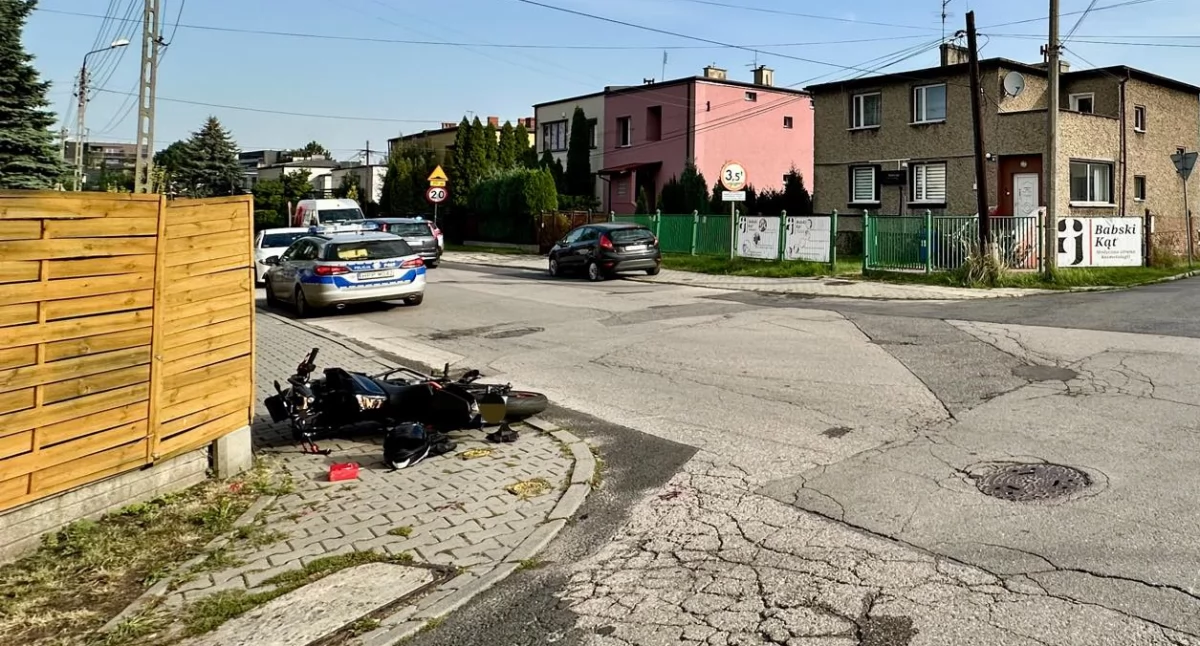 Wypadki drogowe, ustąpiła pierwszeństwa motocykliście Kierowca trafił szpitala - zdjęcie, fotografia