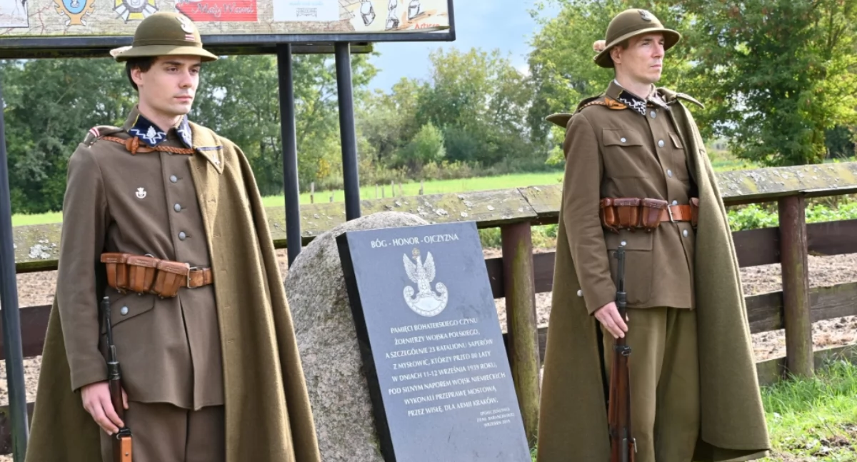NEWS, Upamiętnili bohaterski saperów Mysłowic sprzed - zdjęcie, fotografia