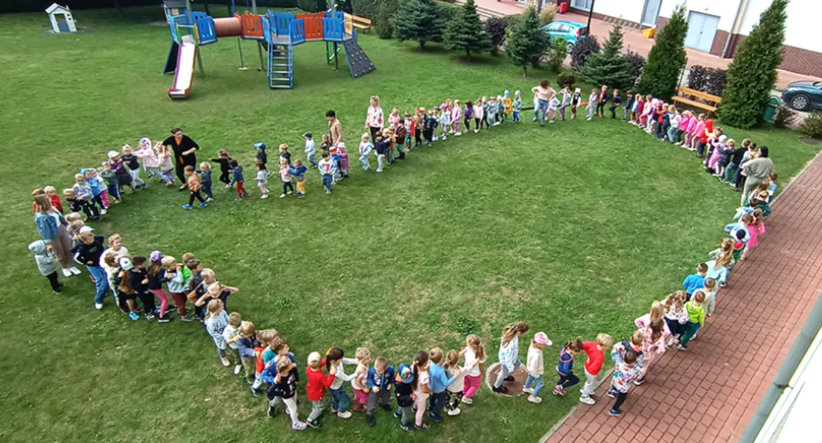 EDUKACJA, Sportowo w Przedszkolu Miejskim w Imielinie - zdjęcie, fotografia