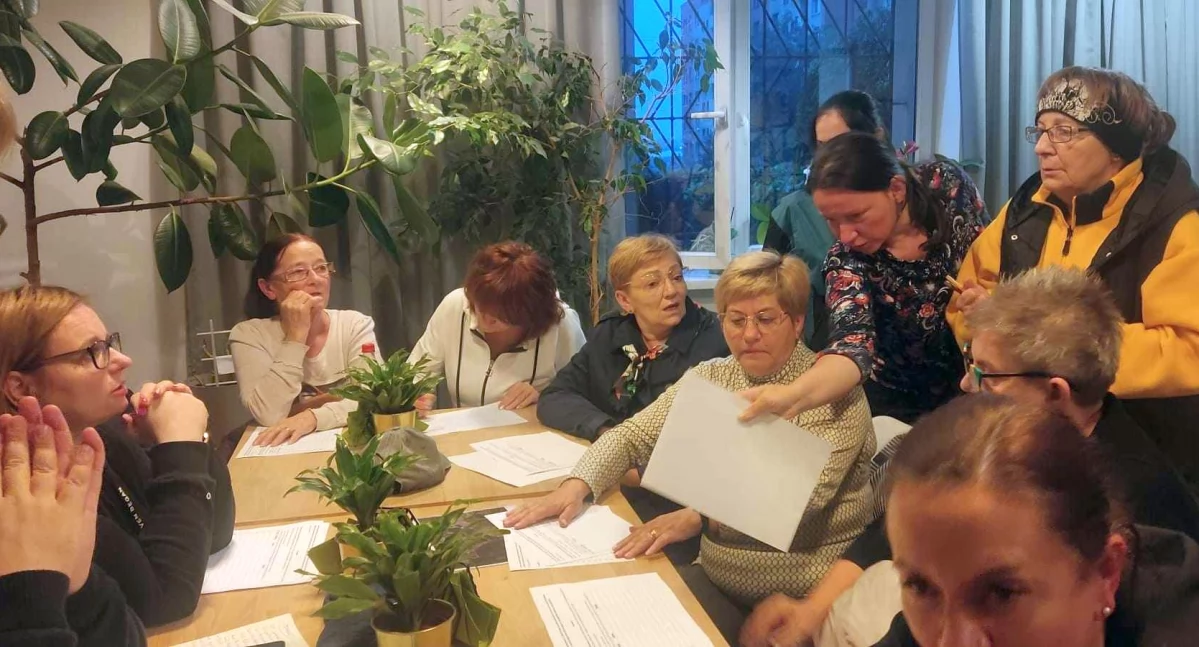 NEWS, wyemituje program żywo temat sprzedaży brzęczkowickiego - zdjęcie, fotografia