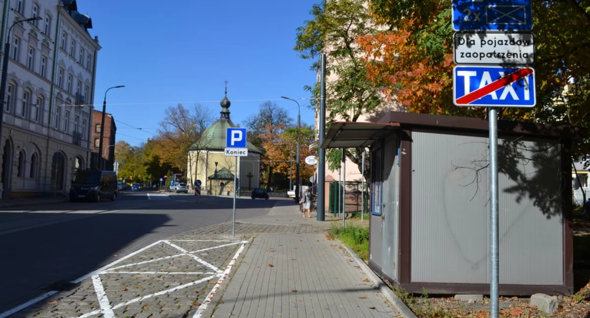 NEWS, Parking pobliżu szpitala tylko taksówek dobry pomysł - zdjęcie, fotografia
