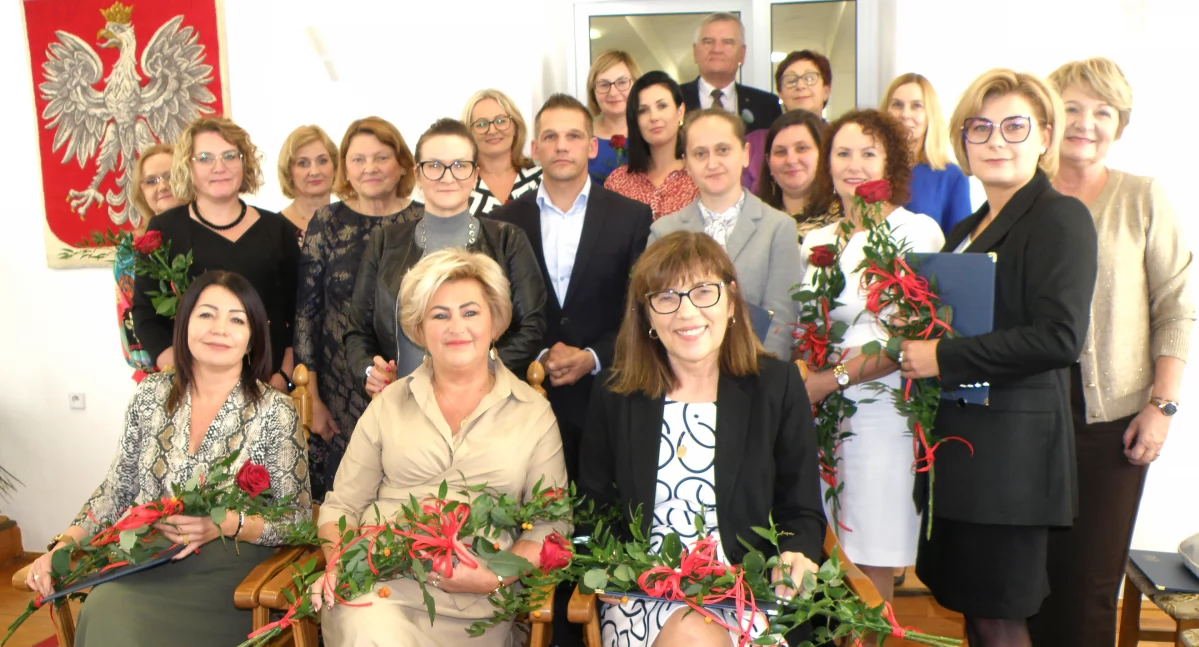 EDUKACJA, Wspólnie świętowali Dzień Edukacji Narodowej - zdjęcie, fotografia