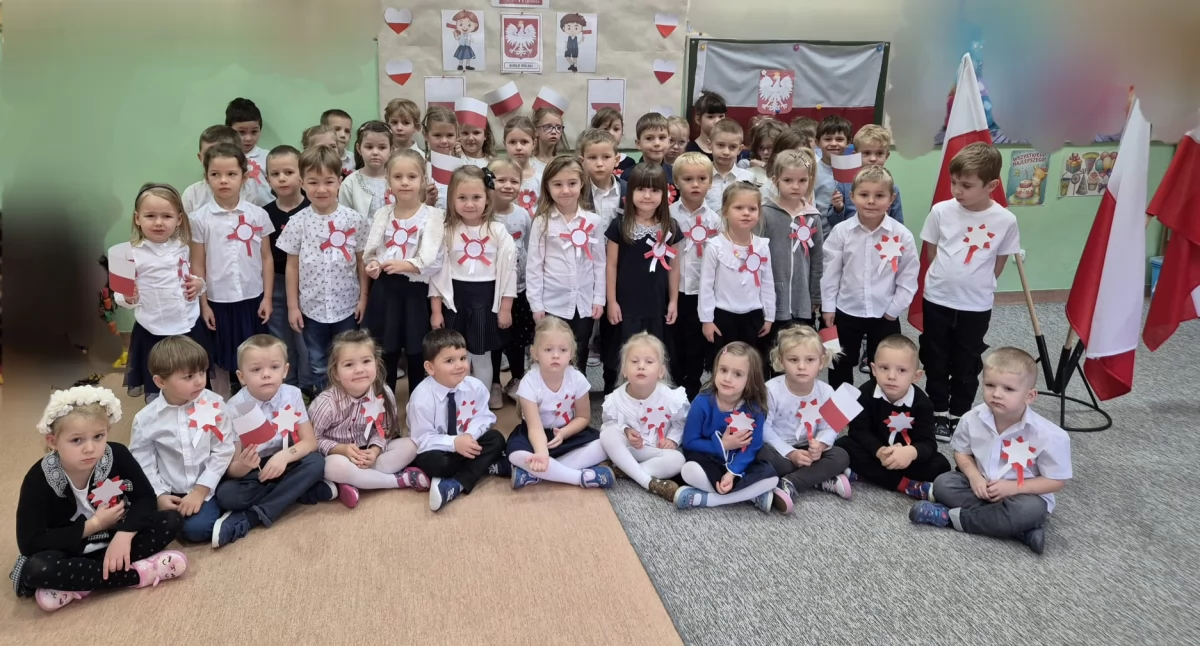 EDUKACJA, Dzieci Przedszkola wzięły udział akcji Szkoła Hymnu - zdjęcie, fotografia