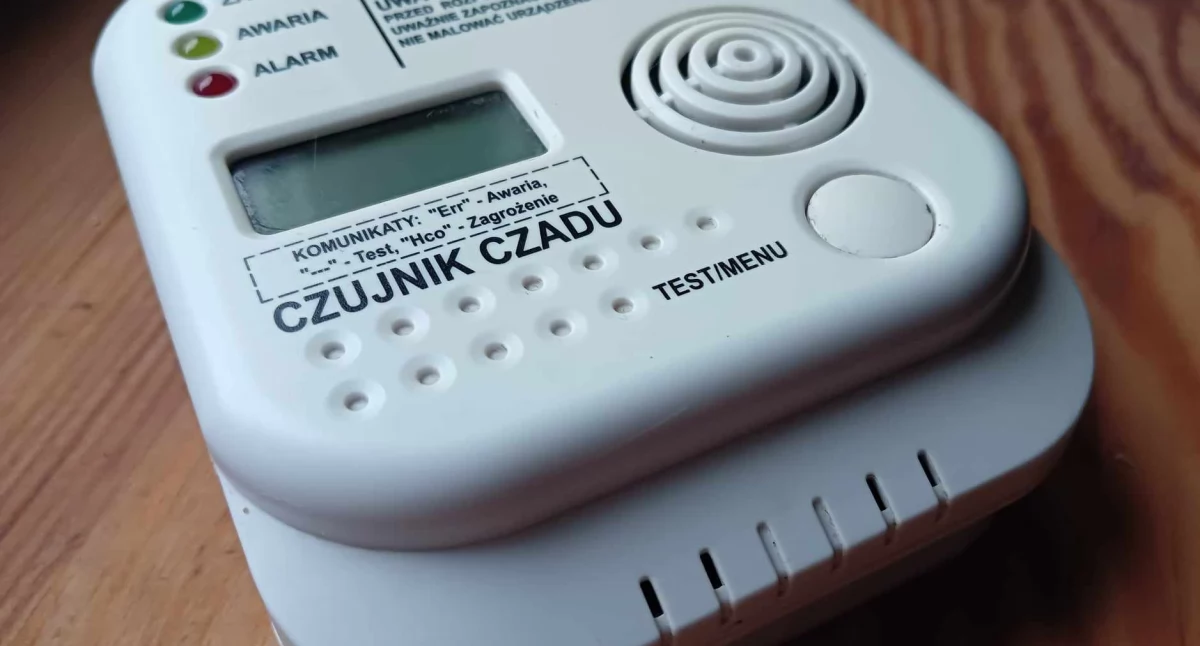 NEWS, Czujki czadu mieszkaniach będą obowiązkowe przepisy wejdą życie przed świętami - zdjęcie, fotografia