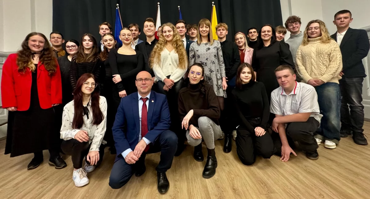 SAMORZĄD, Pierwsze spotkanie Młodzieżowej Miasta Mysłowice - zdjęcie, fotografia