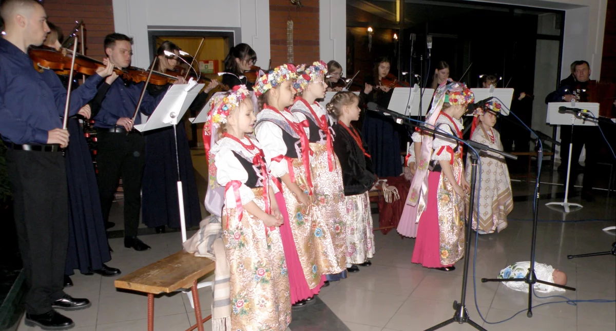 Koncerty i muzyka, Rodzinne kolędowanie Bończyku - zdjęcie, fotografia