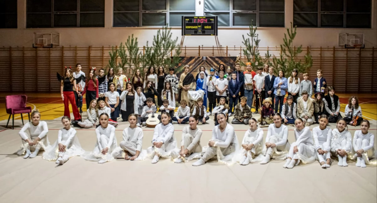 EDUKACJA, Tradycja która łączy pokolenia - zdjęcie, fotografia