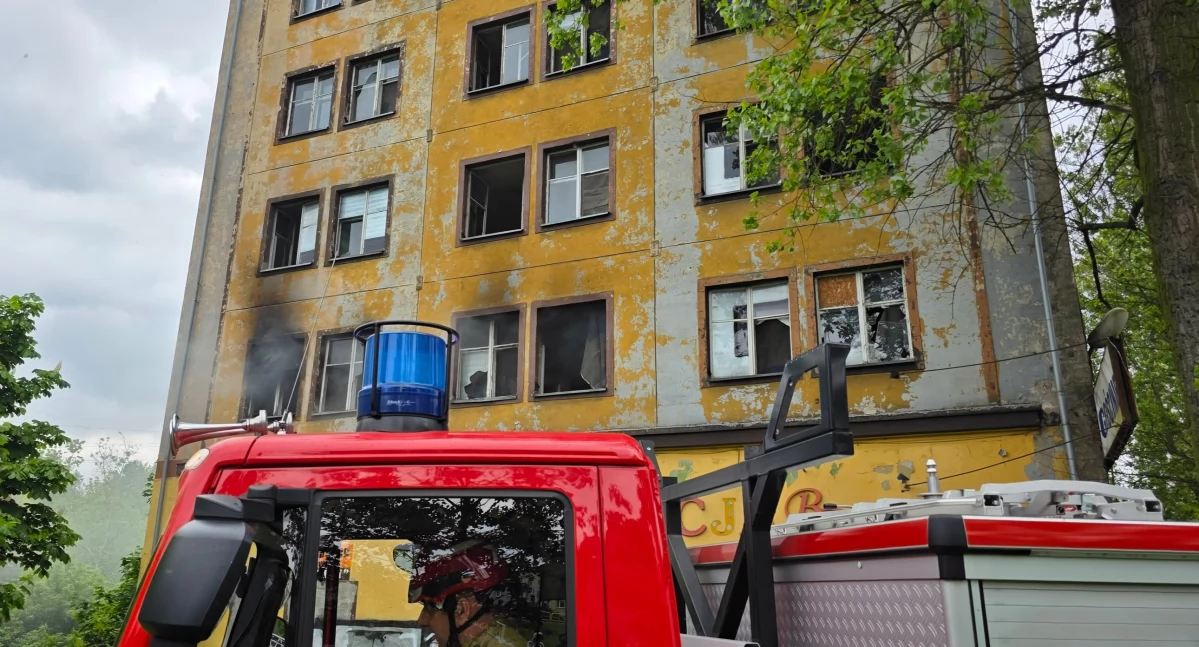 Pożary straż pożarna, Pożar dawnym hotelu Gościniec - zdjęcie, fotografia