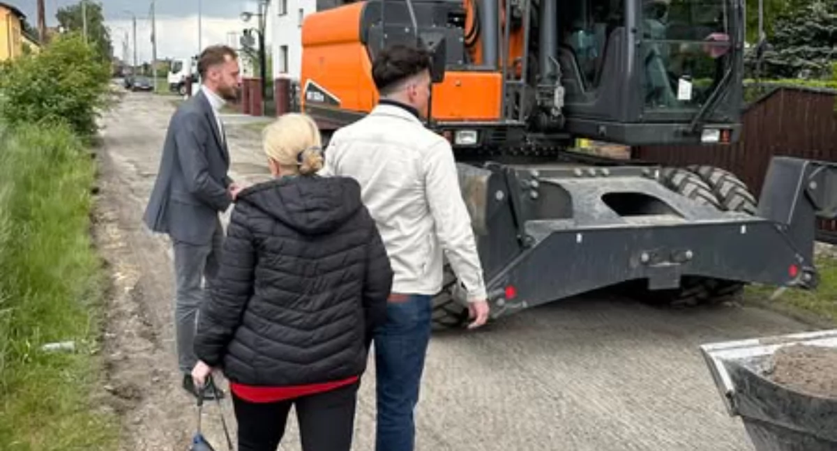 BIZNES I INWESTYCJE, Remonty dróg trwają - zdjęcie, fotografia