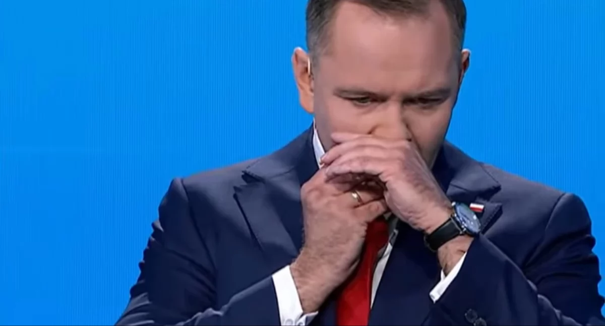 Debata Rafał Trzaskowski, Karol Nawrocki. Nietypowy gest Nawrockiego na wizji. TVP