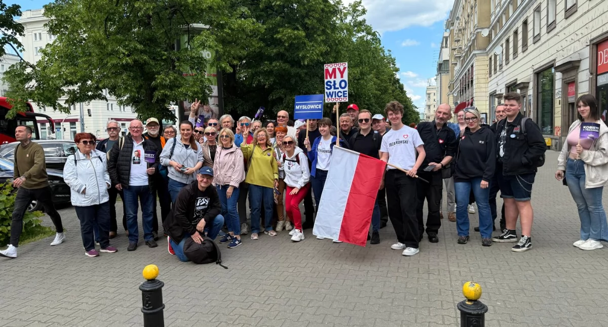 NEWS, (Aktualizacja) Mysłowiczanie kroczą “Wielkim Marszu Patriotów” - zdjęcie, fotografia