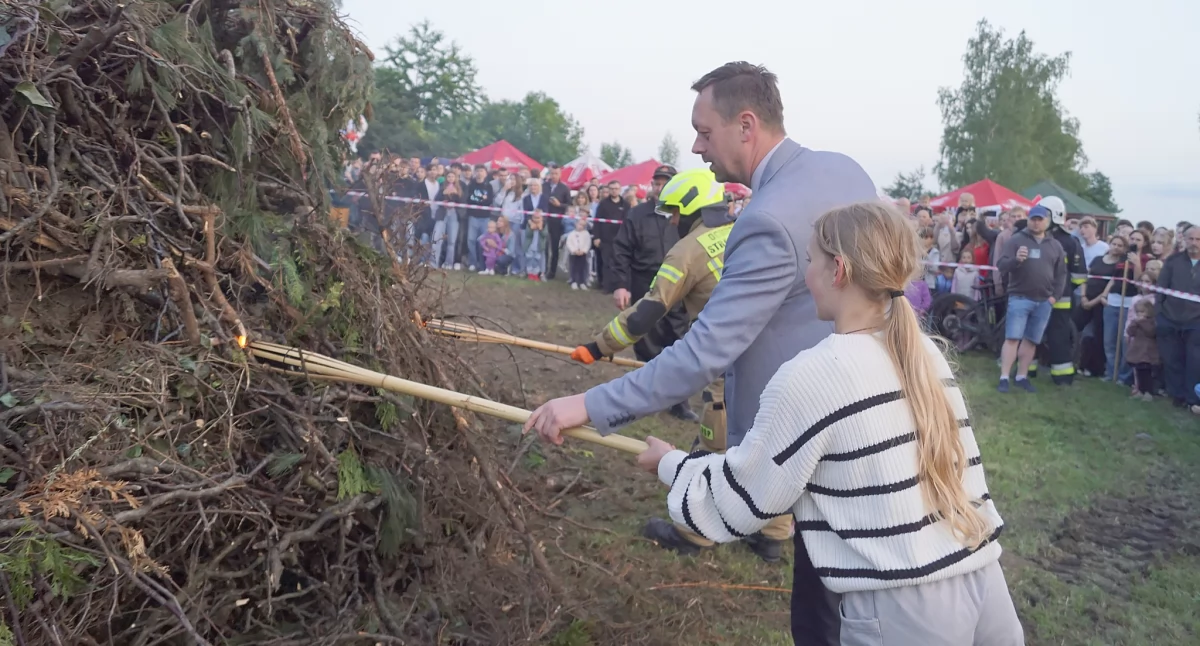 Koncerty i muzyka, Kopcu zapłonęła sobótka - zdjęcie, fotografia