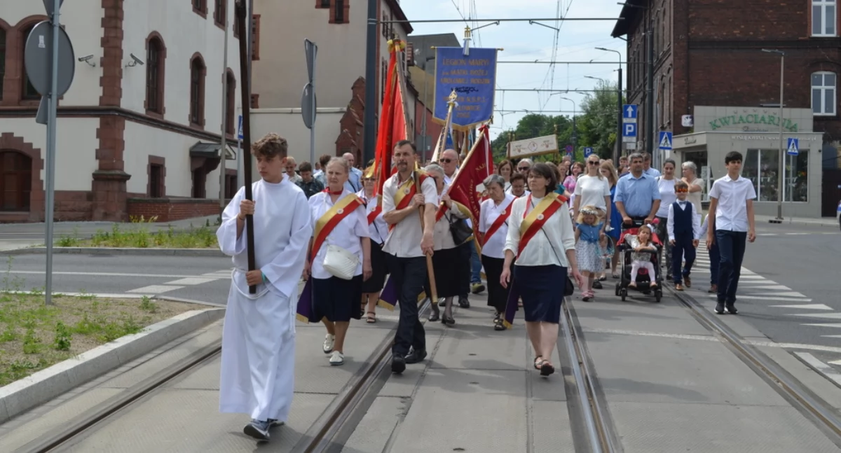 NEWS, Procesja Bożego Ciała Piasek Stare Miasto Centrum Mysłowic [zdjęcia] - zdjęcie, fotografia