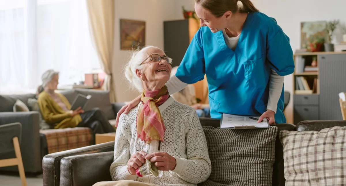 Informator gospodarczo reklamowy, Między psychologią medycyną zdobądź konkretne kompetencje opiece seniorami - zdjęcie, fotografia
