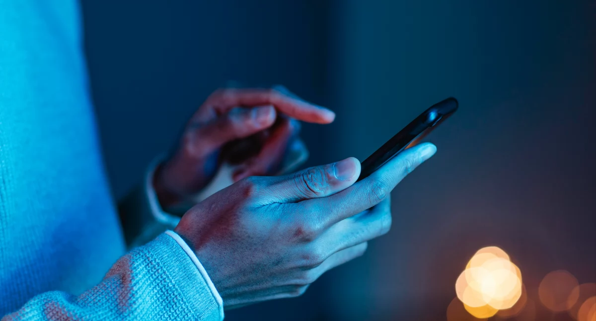 Informator gospodarczo reklamowy, Smartfon dobrym aparatem Galaxy Ultra wykorzystuje sztuczną inteligencję fotografii - zdjęcie, fotografia