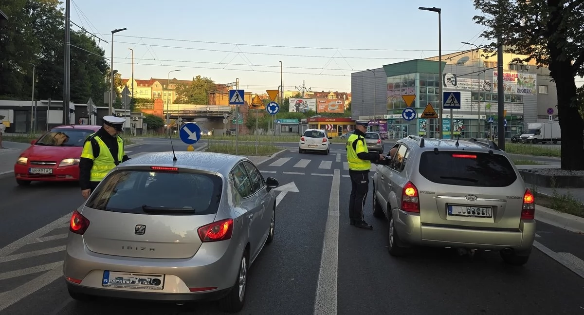 Kronika kryminalna, Akcja „Trzeźwość” Mysłowicach policjanci przebadali setki kierowców - zdjęcie, fotografia