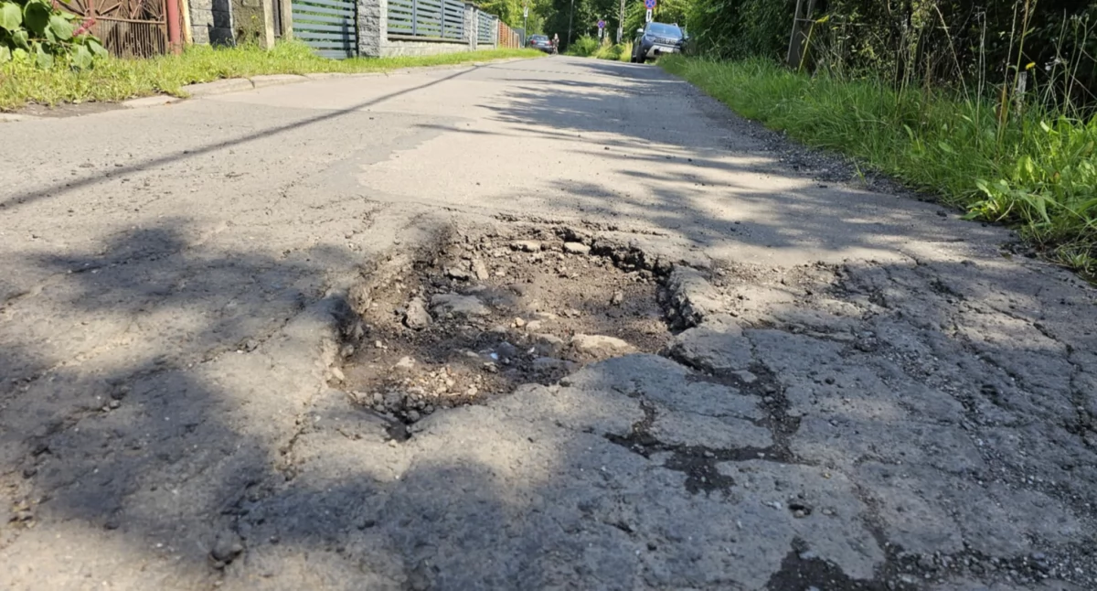 NEWS, mogą doprosić załatanie dziury jezdni - zdjęcie, fotografia