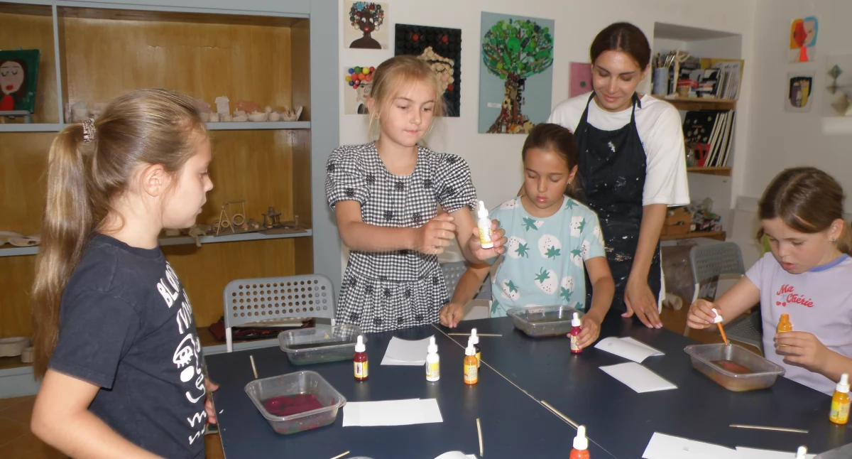 EDUKACJA, Wesoło kolorowo Wesołej - zdjęcie, fotografia