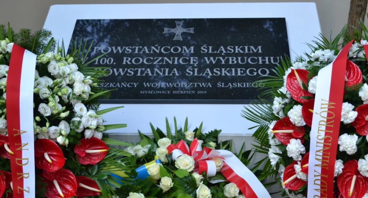 NEWS, Będą składać kwiaty miejscach pamięci - zdjęcie, fotografia