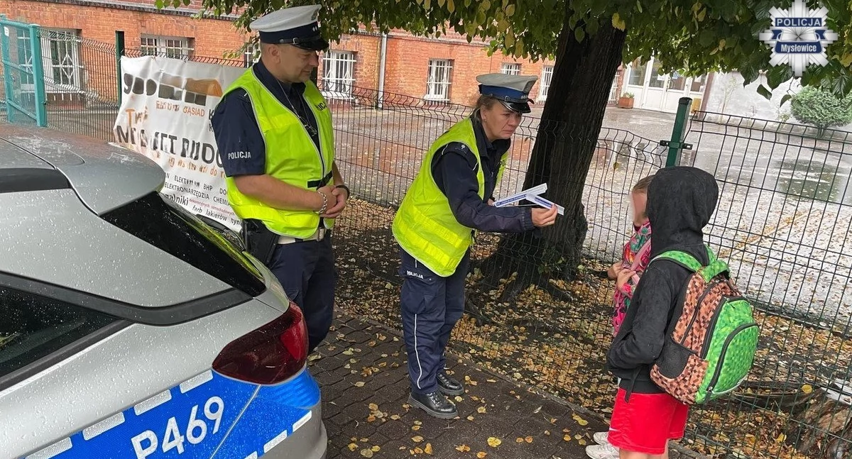 NEWS, Policja Mysłowicach czuwa bezpieczeństwem uczniów - zdjęcie, fotografia