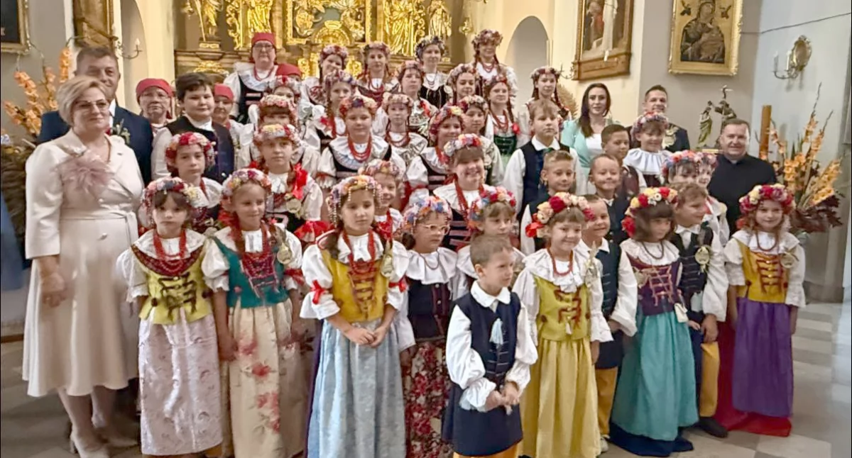 Rozrywka, Dożynkowa parada - zdjęcie, fotografia