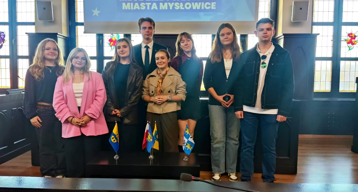 NEWS, Młodzieżowi radni odpuszczają - zdjęcie, fotografia