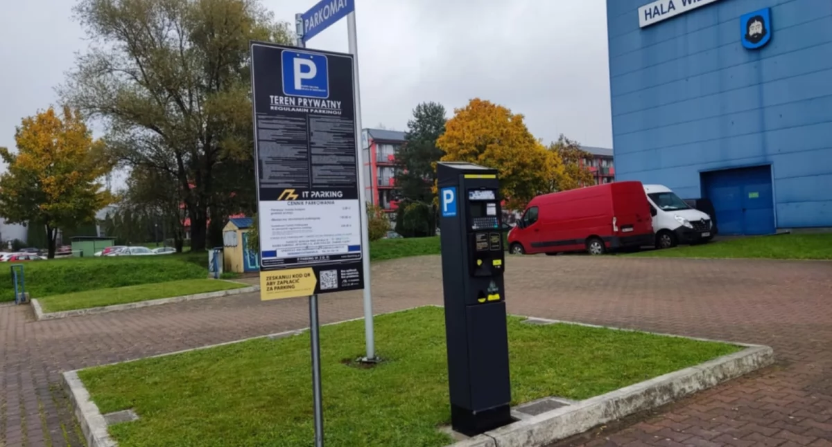 Płatne parkowanie przed halą obowiązuje od września