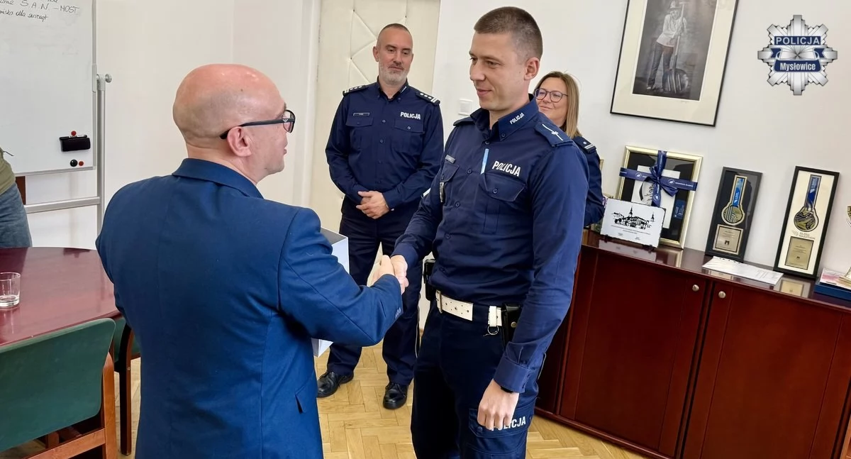 NEWS, Mysłowicki policjant najlepszy kraju prezydent Dariusz Wójtowicz złożył gratulacje - zdjęcie, fotografia