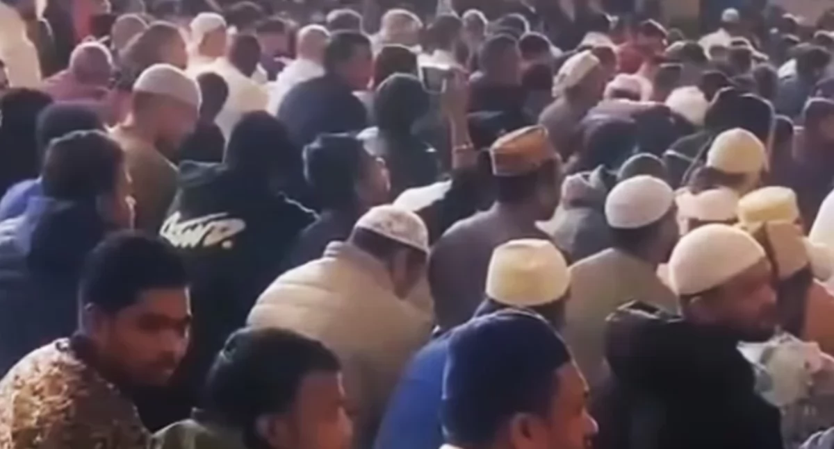 Muzułmanie modlili się w Mysłowicach 30 marca. Fot. screen Tiktok