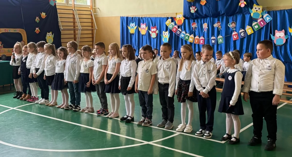 EDUKACJA, Przyjęci grona uczniów ślubowanie - zdjęcie, fotografia