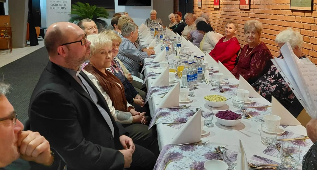 NEWS, Emeryci Brzezinki świętowali Dzień Seniora - zdjęcie, fotografia