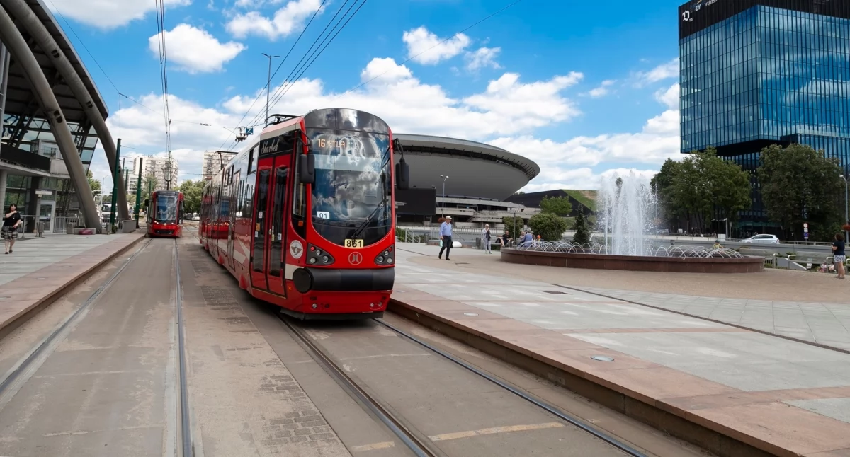 Zmiany obejmą 60 linii autobusowych i 11 tramwajowych. Fot. ZTM