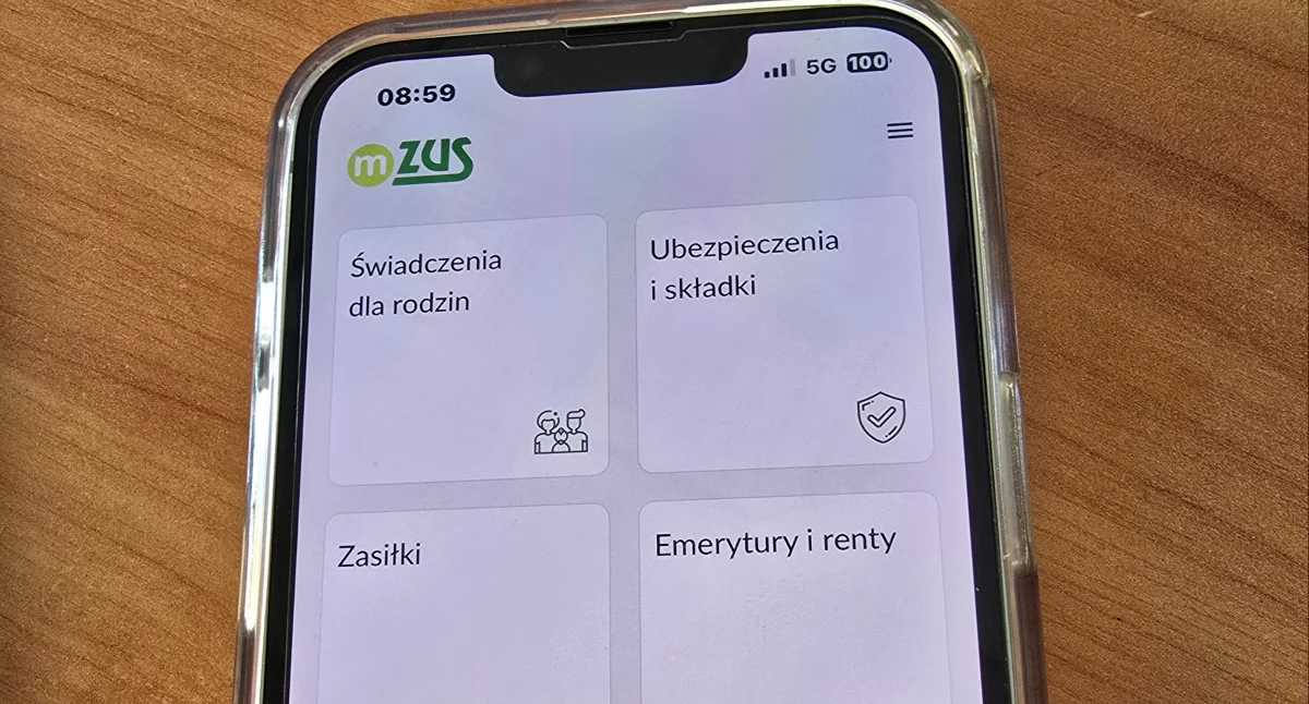 NEWS, Ponad użytkowników aplikacji - zdjęcie, fotografia