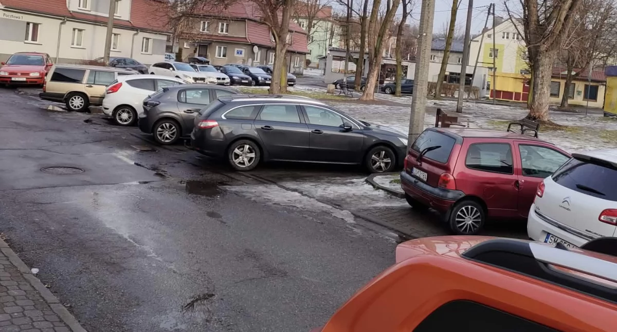 NEWS, Klienci mają gdzie zaparkować Radna pisze prezydenta - zdjęcie, fotografia