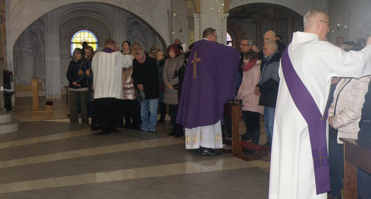 Środa Popielcowa w kościele Matki Bożej Bolesnej w Brzęczkowicach