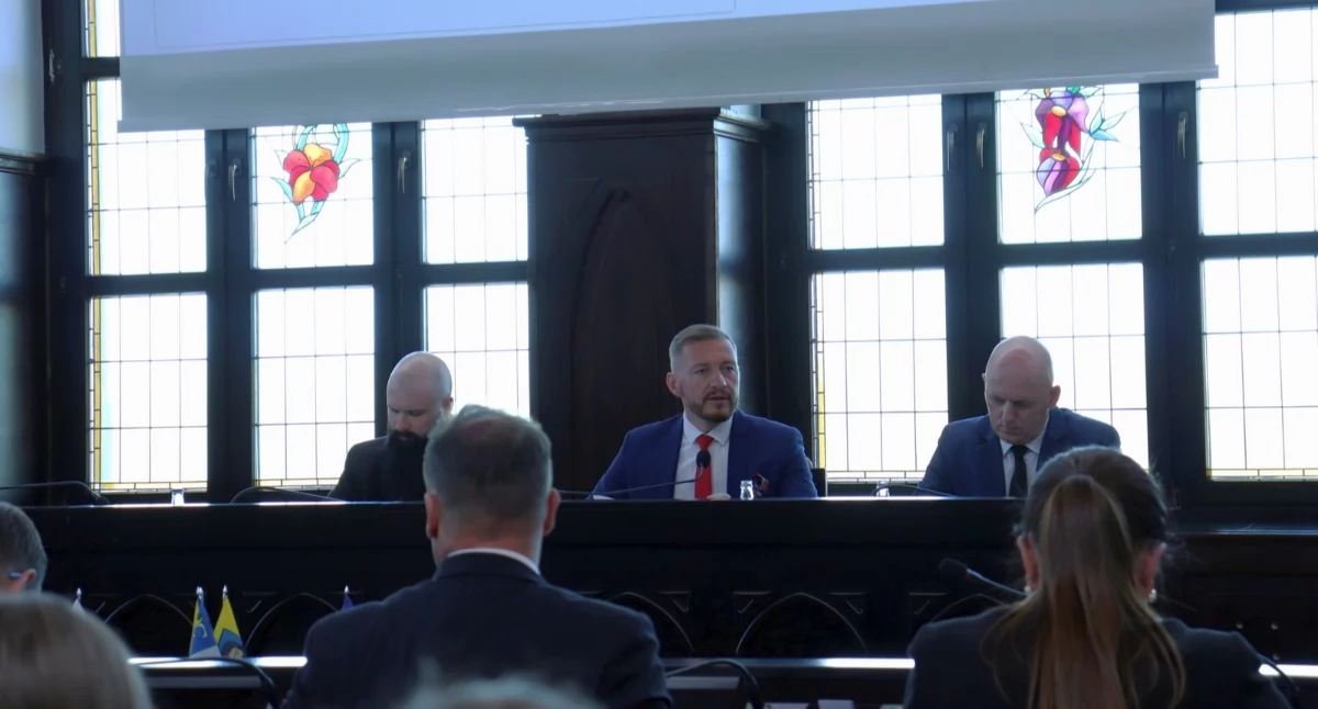 Nadzwyczajne obrady są zaplanowane na 29 kwietnia