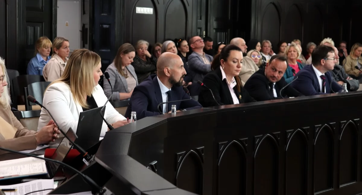 SAMORZĄD, Nadzwyczajna sesja Miasta Mysłowice kwietnia [transmisja] - zdjęcie, fotografia