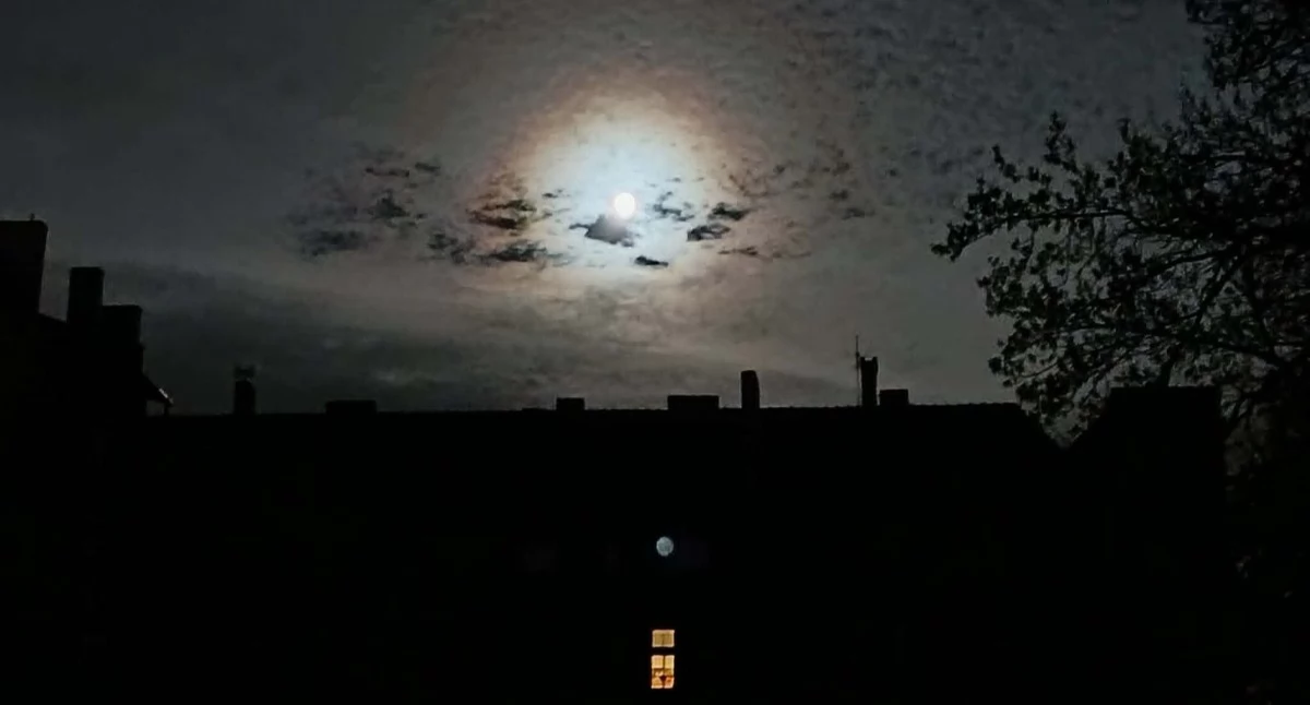 NEWS, Księżycowe Mysłowicami Niezwykłe zjawisko niebie - zdjęcie, fotografia