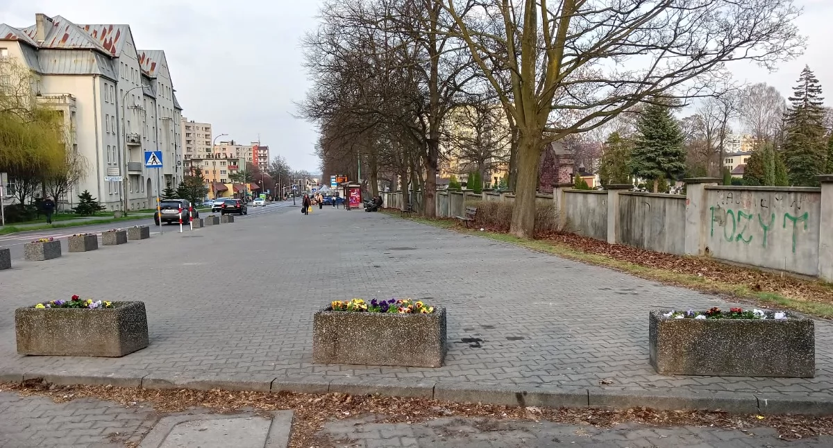 NEWS, Spór parking Mikołowskiej Miasto odpowiada petycję mieszkańców - zdjęcie, fotografia