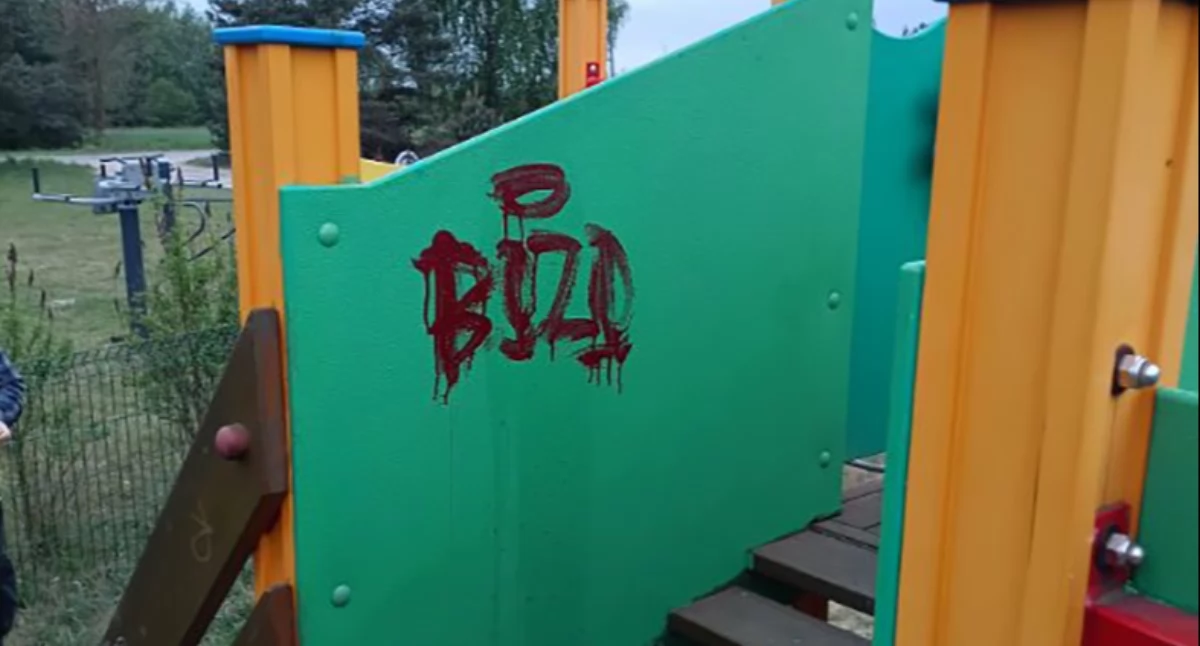 SAMORZĄD, „BOZO” zapraszamy herbatę Burmistrz Imielina szansę wandalowi - zdjęcie, fotografia