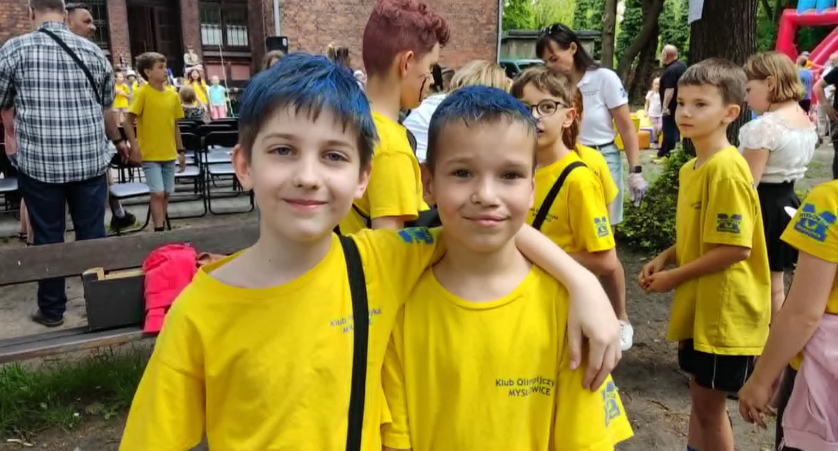 Jedną z atrakcji dla dzieci było kolorowanie włosów