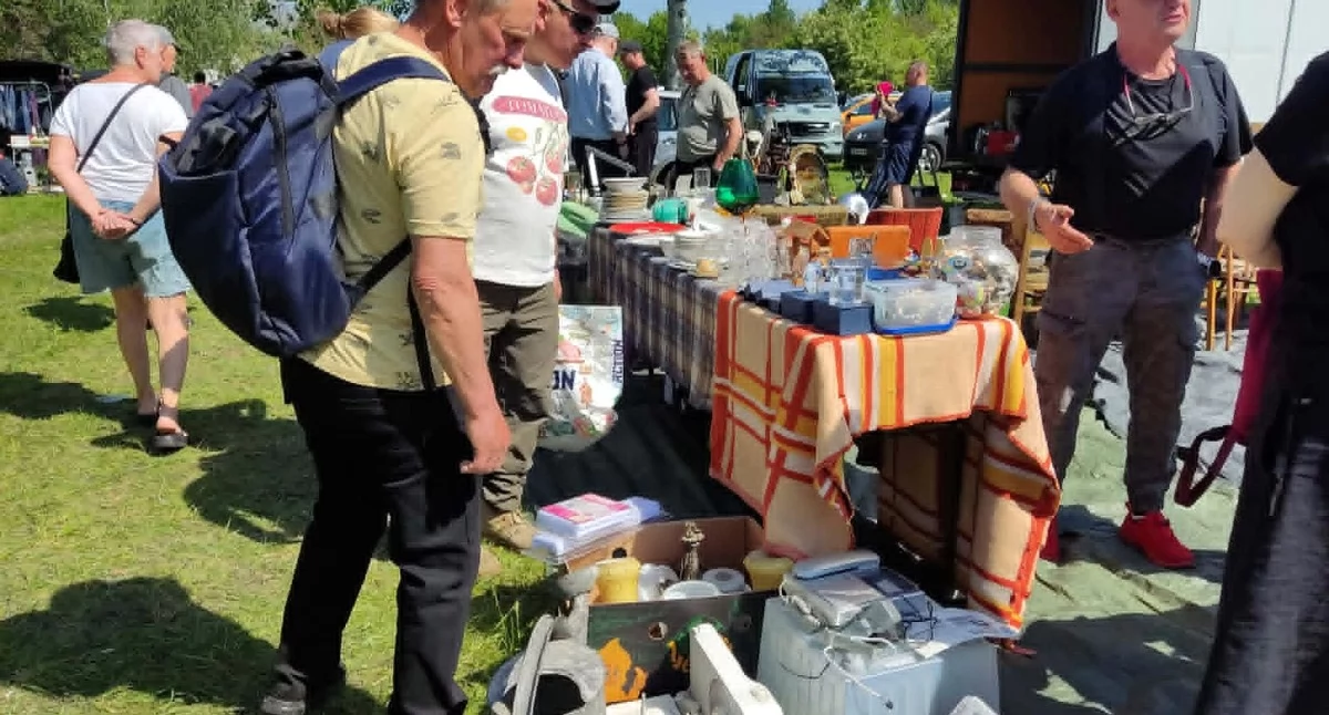 NEWS, Mysłowicach Sosnowieckiej tętni życiem niedziele staroci zakupy całej rodziny - zdjęcie, fotografia