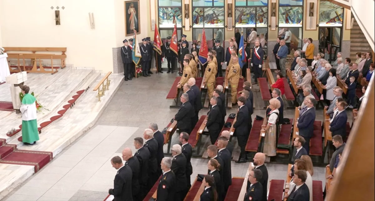 INFORMATOR, Ochotniczej Straży Pożarnej Lędzinach Jubileusz pełen wzruszeń podziękowań - zdjęcie, fotografia