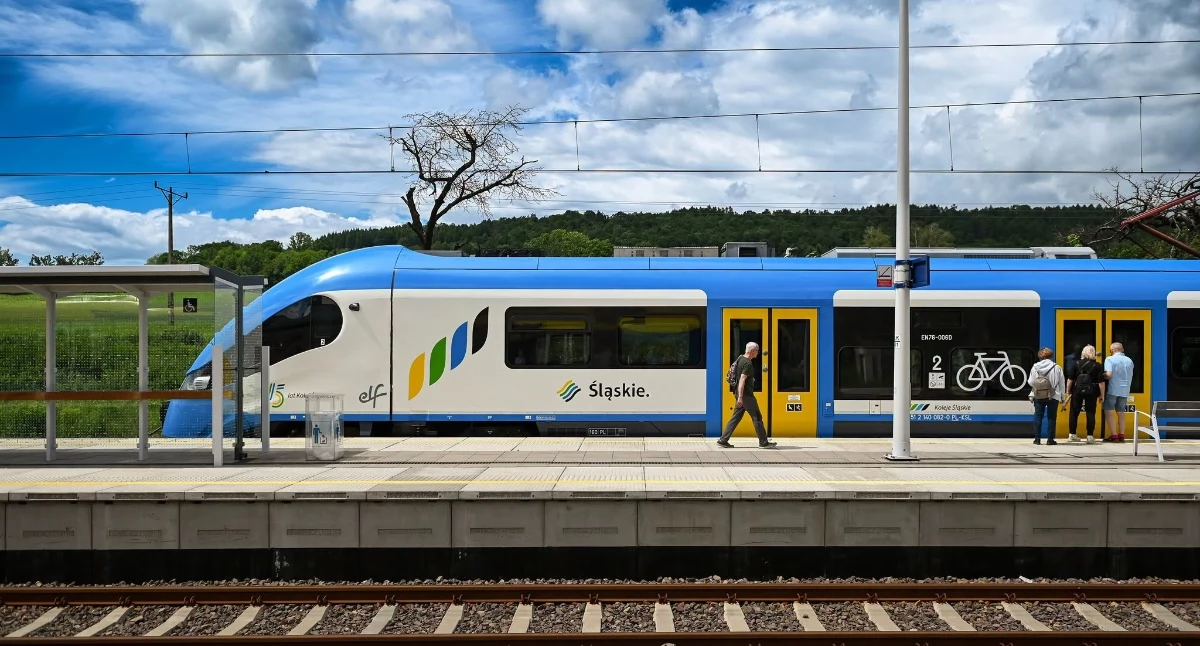NEWS, gorąco! Koleje Śląskie stawiają bezpieczeństwo trakcie upałów - zdjęcie, fotografia