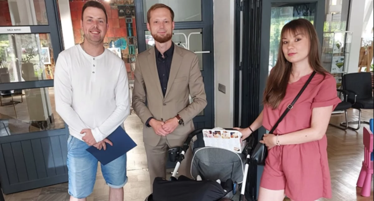 INFORMATOR, Najmłodsi mieszkańcy Lędzin uroczyście powitani - zdjęcie, fotografia