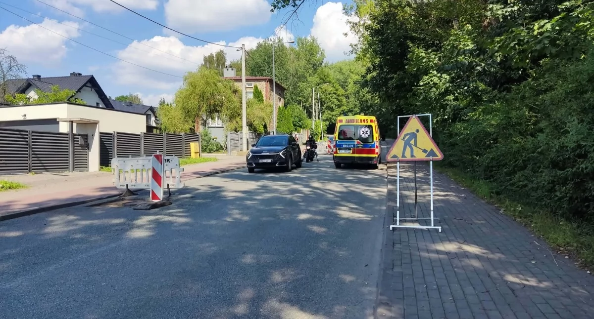 NEWS, Prace Dzierżonia Wesołej chwilowych utrudnieniach droga będzie równiejsza - zdjęcie, fotografia