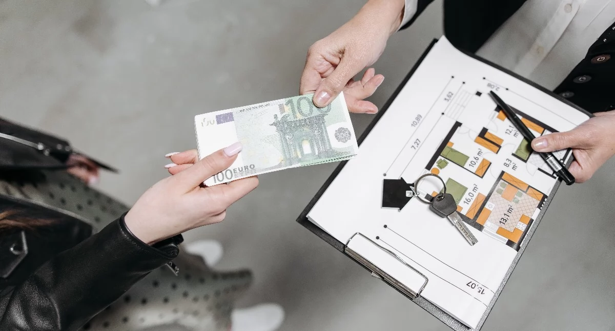 Informator gospodarczo reklamowy, bezpiecznie kupić nieruchomość inwestycyjną Warszawie - zdjęcie, fotografia