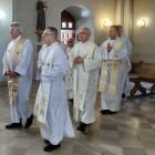 Życzenia i kwiaty dla kapłanów jubilatów