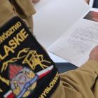 Bohaterski policjant doceniony przez komendanta PSP